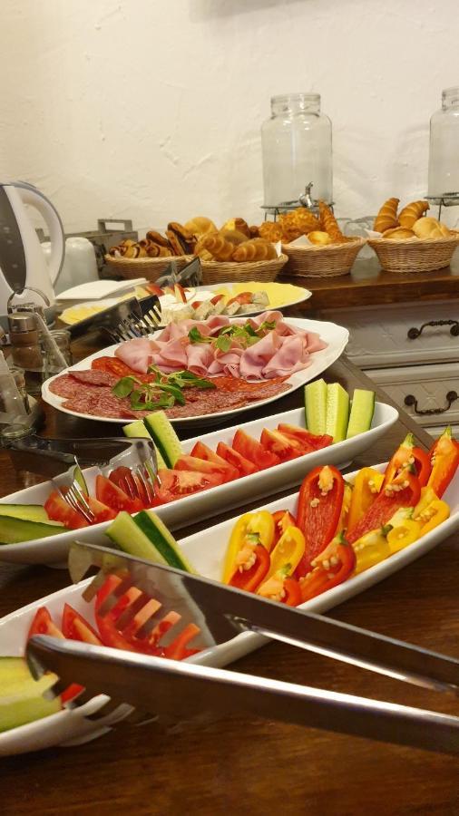 Bed and Breakfast Lesence Major Lesencetomaj Zewnętrze zdjęcie