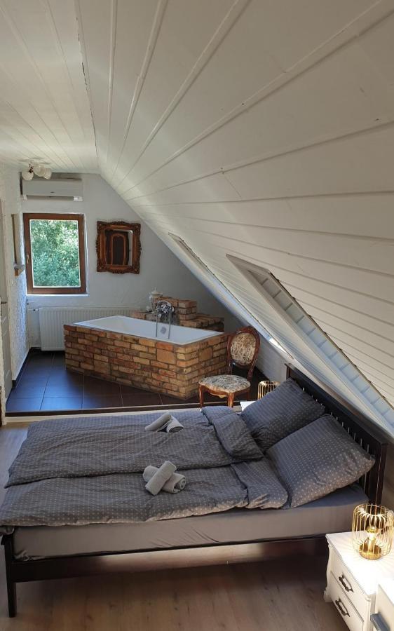 Bed and Breakfast Lesence Major Lesencetomaj Zewnętrze zdjęcie