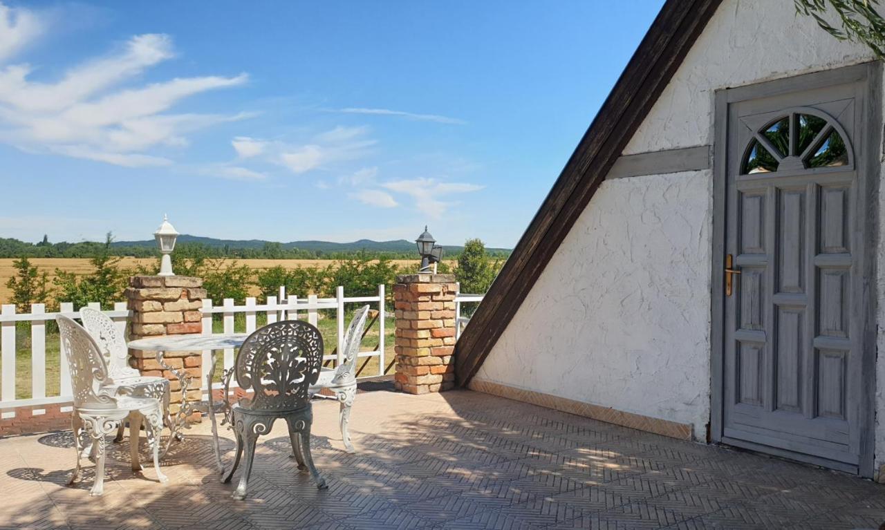 Bed and Breakfast Lesence Major Lesencetomaj Zewnętrze zdjęcie